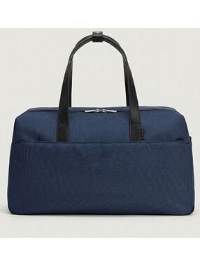 Away Weekender Travel Bag in Navy Blue with Black Handles NWT